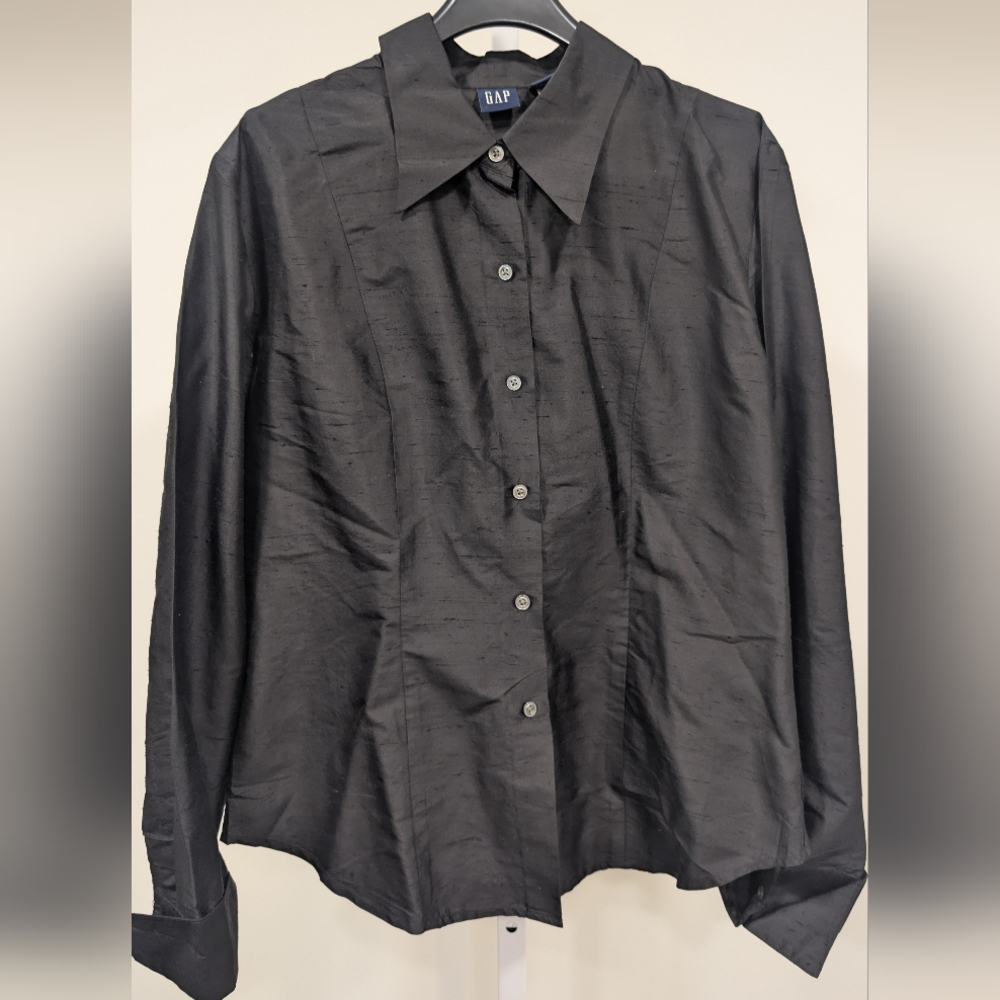 Vintage Women's GAP 100% Silk Black Button-Up Shirt
